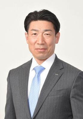 佐山靖氏