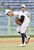 ２年連続の決勝進出を決め、拳を握って雄たけびを上げる佐野日大の主戦・鈴木＝清原