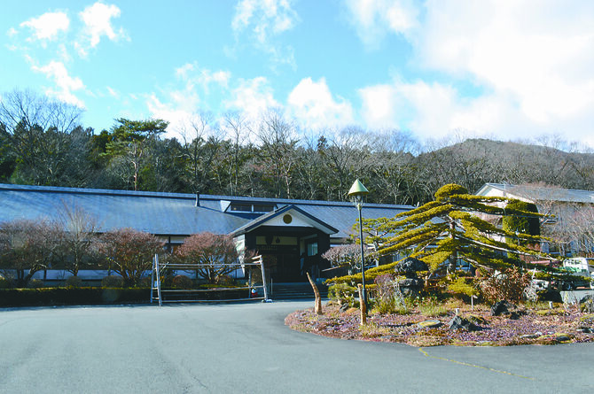 湯治客の多い温泉宿。日帰り入浴も人気