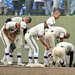 ミスや拙攻で流れ掴めず…“公立の雄”宇南は初戦敗退、ナイン泣き崩れる《…