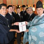 今年初収穫の「日光夏そば」日光二荒山神社に奉納　芳醇な香りと清涼感を感…