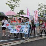 平和の尊さ訴え　宇都宮市内を50人が行進　15日まで全市町歩く