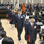 栃木県内公立小で卒業式　宇都宮・今泉小はライトキューブを会場に