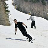 ハンターマウンテン塩原、23年ぶりGWも営業　今冬の積雪多く、４コース開放　Tシャツ姿の利用客も