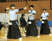 団体 足大付初V