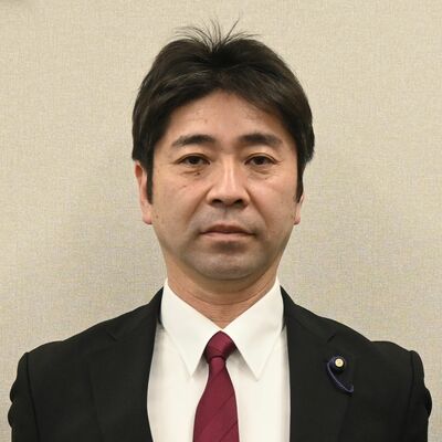 副議長に就任した戸崎泰秀氏