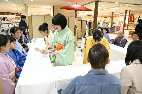 ＶＡＬ小山で行われた茶道体験イベント