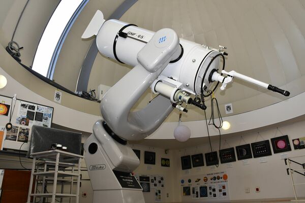 県内屈指の大きさを誇る口径65センチの反射望遠鏡