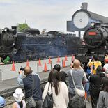SL2台が競演、同時に出発進行 真岡・キューロク館で感謝デー 多彩な体…