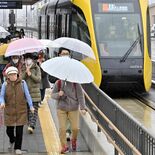 「市民の足」利用定着　初年度、試算超の黒字へ