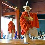 天下泰平願い軽やかに　日光山輪王寺で「延年舞」　50人の参列者見守る