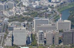 公務員女性採用、過去最高４１％