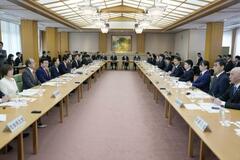 皇族数確保、５月中旬に再協議