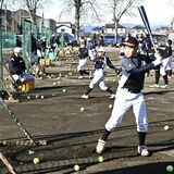 石橋高野球部が恒例の学童指導教室　打撃フォームなどアドバイス