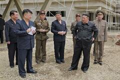 金正恩氏の側近２人が訪中