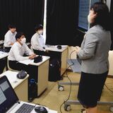 「地域の教育力」で連携　講座や教員交流など試み　佐野日大短大と佐野南中