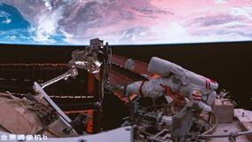 神舟、宇宙ごみと衝突か