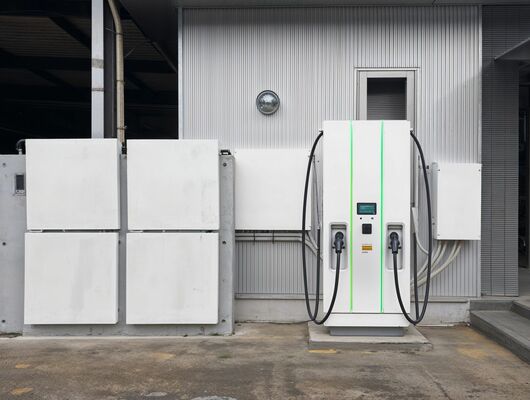 本社工場で実証実験を行う急速充電システムのイメージ写真（大日光・エンジニアリング提供）