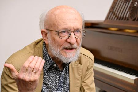 　「後進に自分が積み重ねてきたことや知り得たことを伝えていきたい」と話すリュビモフ