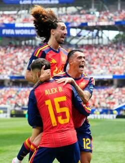 スペインが２回戦へ