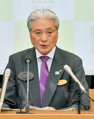 2023年度県当初予算案を発表する福田知事＝９日午前10時20分、県庁
