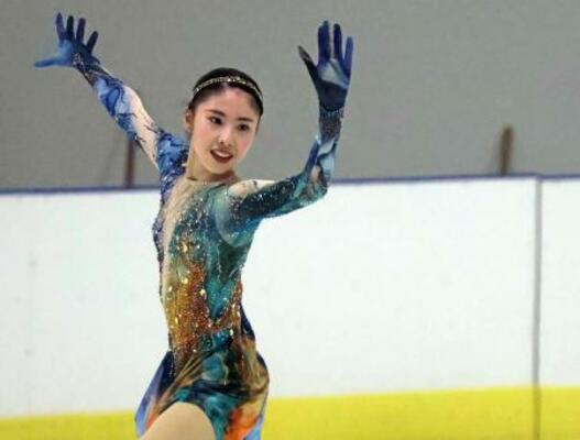 　女子フリー　演技する住吉りをん＝ベルガモ（共同）