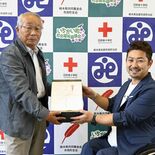 早世の同僚と市貝町を思い…　児童に反射材を贈り10年　宇都宮のNPO