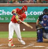 ヌートバー、年俸調停を回避