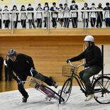 気を抜くと大きな事故に　交通事故再現　迫真の演技で中学生に啓発