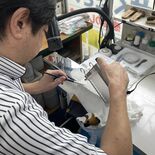 “しみ抜きの先生”に聞いた　洋服メンテナンスのいろは　「黄ばみ」なぜ取…
