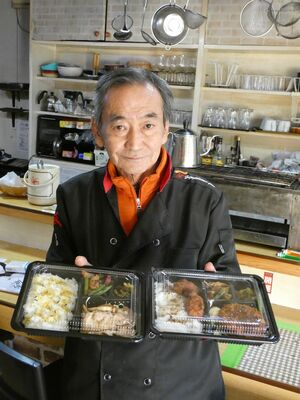 １食３００円の「生活支援弁当」の販売を始めた岡林さん。助け合い精神の原点は東日本大震災の経験にある