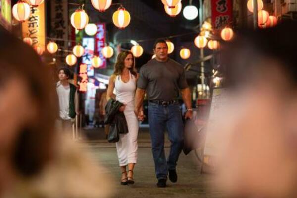 　映画「ＴＨＥ　ＳＭＡＳＨＩＮＧ　ＭＡＣＨＩＮＥ」より（Ａ２４）